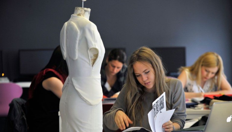 Webinaire Pour Ceux Qui S'intéressent à L'Éducation En Mode Et Design à L'Istituto Marangoni!